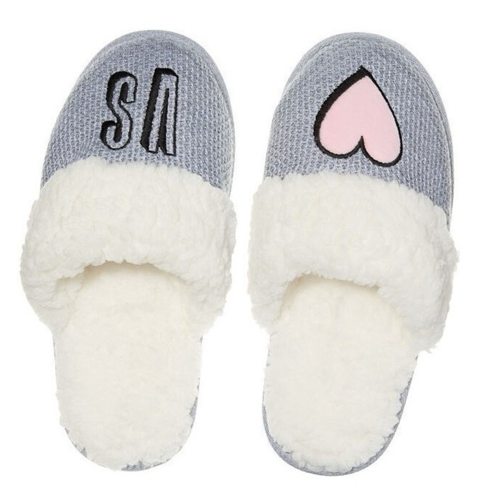 Victoria’s Secret Gray and Pink Heart Slippers size 7/8